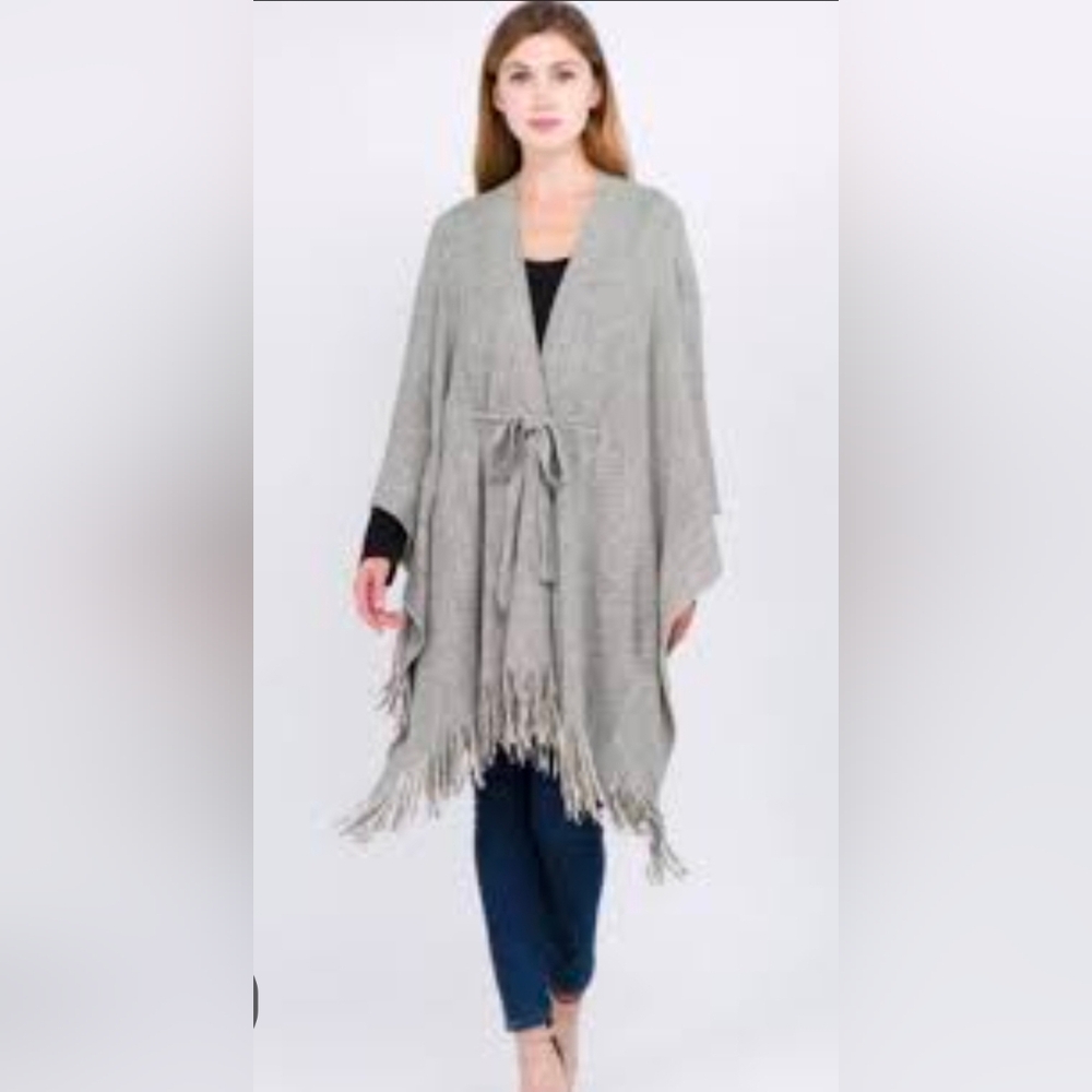 Chic Gray Women's Poncho with Fringe - Picture 6 of 6